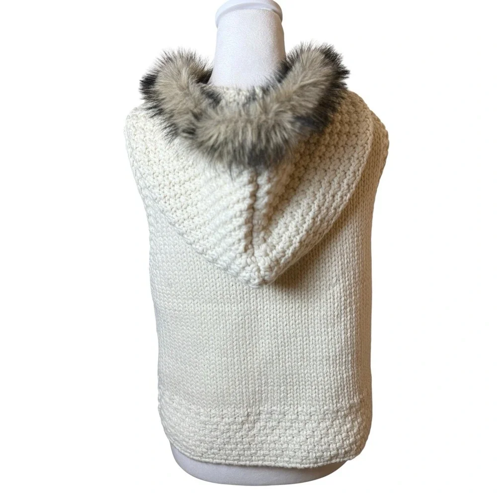 Urban‎ Outfitters BDG Cable Knit Faux Fur Hooded Sweater Vest XL Chunky Cream